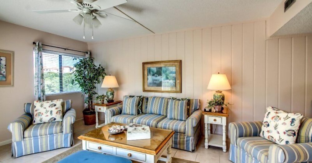 2034 Beachwood - photo 14