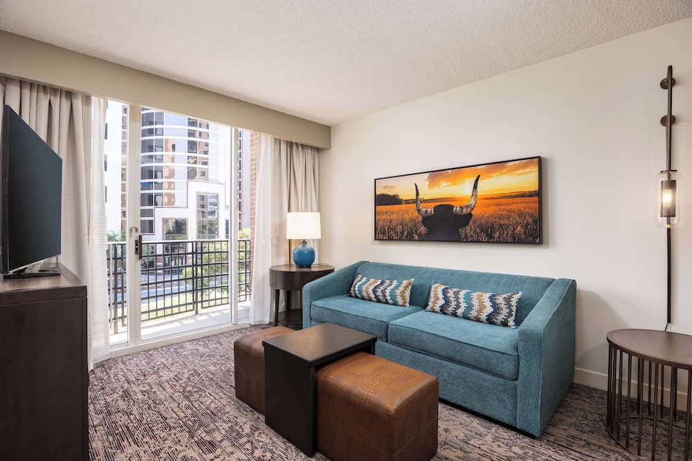 DoubleTree Suites by Hilton Austin Downtown Capitol - photo 23