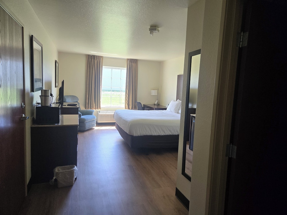 Cobblestone Inn & Suites Schuyler - photo 15