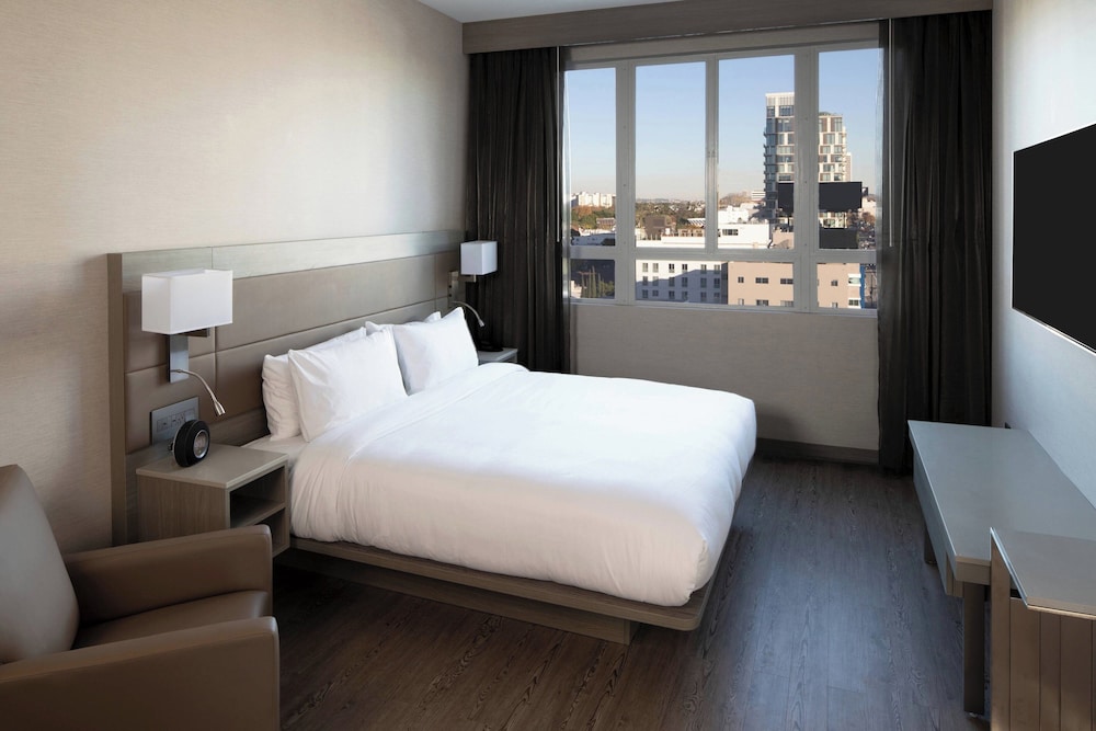 AC Hotel by Marriott Beverly Hills - photo 12