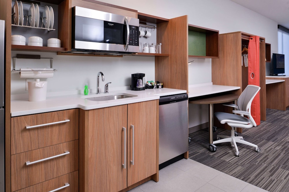 Home2 Suites by Hilton Tampa Downtown Channel District - photo 20