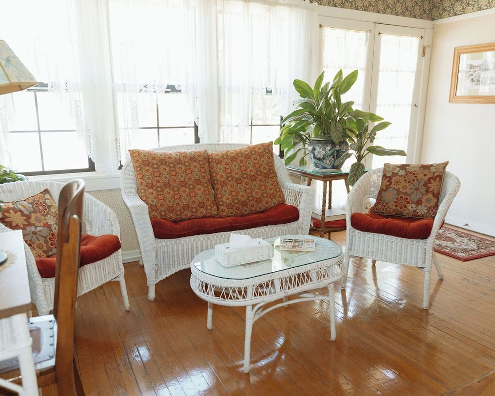 Julian Gold Rush Hotel - photo 3