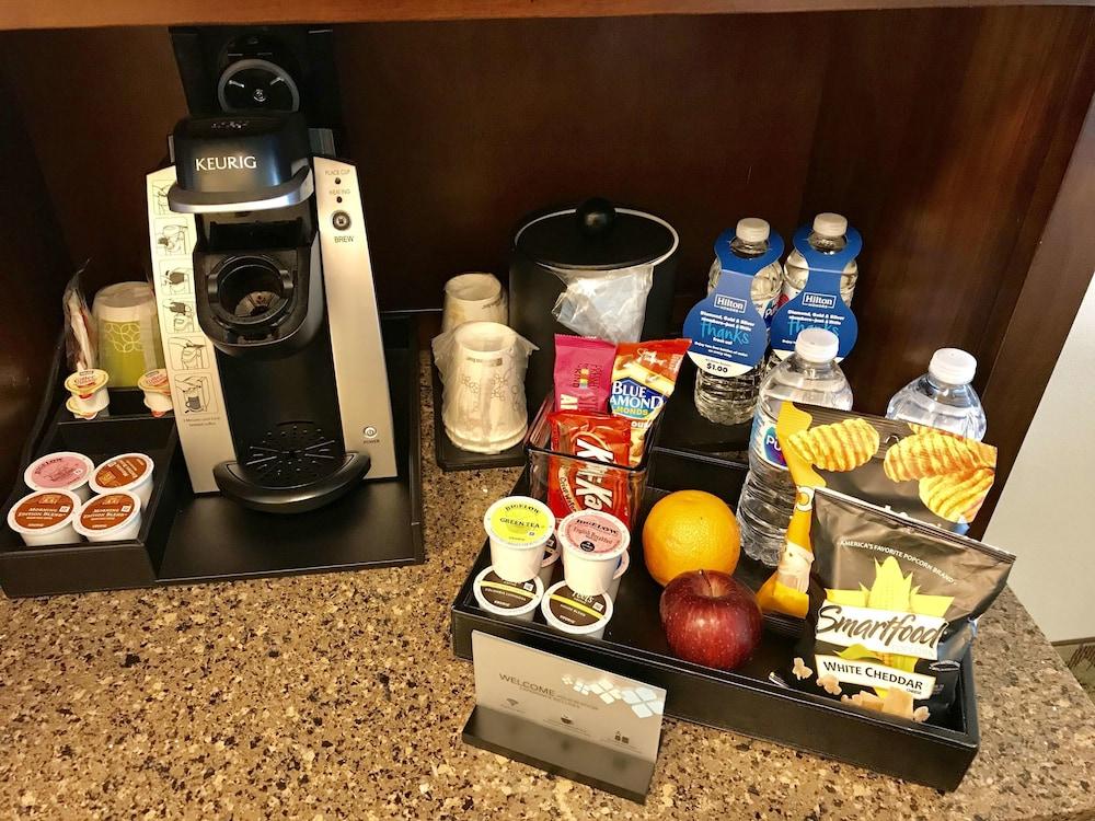 Hilton Garden Inn Overland Park - photo 27