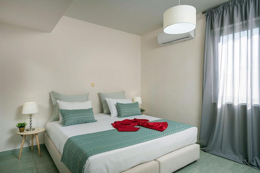 Tersanas Villas — 4-Star Luxury Hotel in Chania, Greece