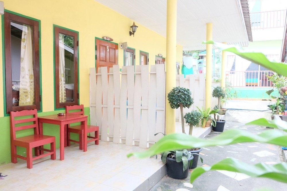 Samed Thanee - carbon neutral hotel in Rayong