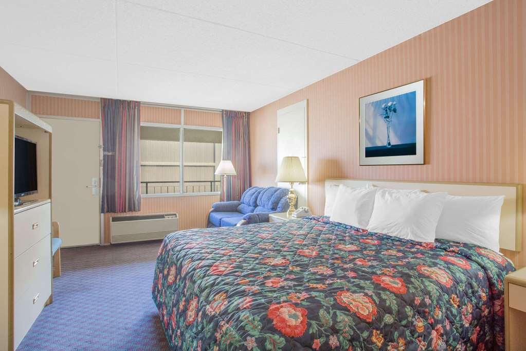 Days Inn Florence Downtown - photo 14