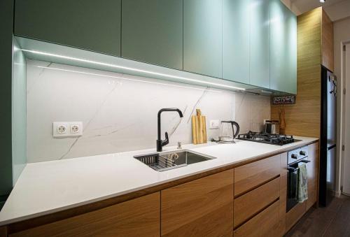 2BR Colorful Apt on Vera Near Stamba By Wehost