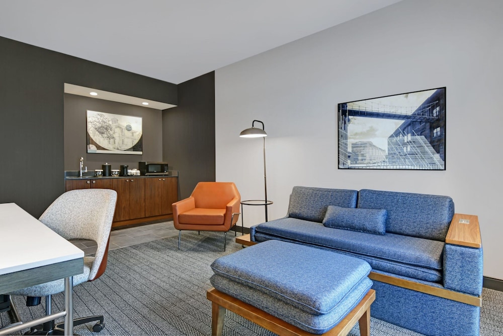Courtyard by Marriott Hamilton - photo 12