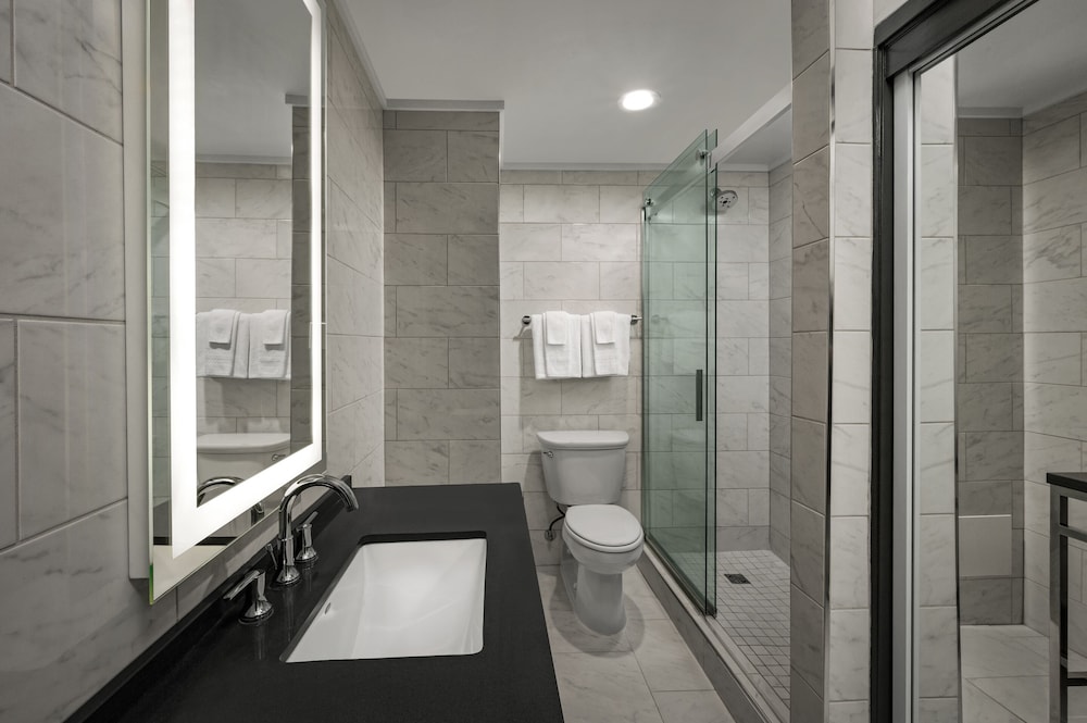 The Admiral Hotel - photo 22