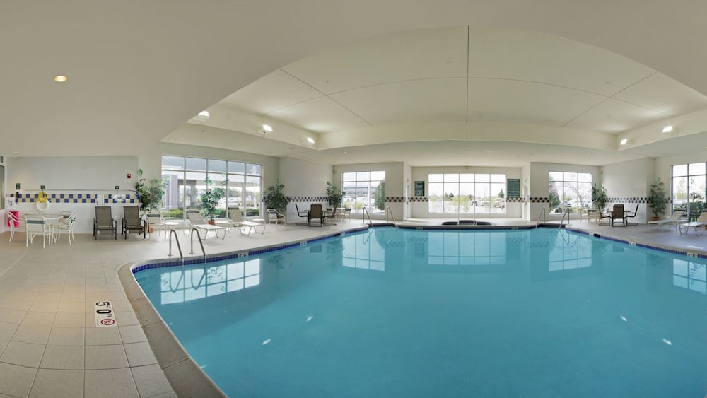 Hilton Garden Inn Milwaukee Northwest Conference Center - photo 29