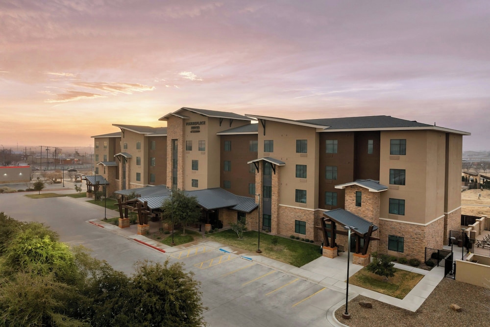 TownePlace Suites by Marriott Carlsbad - carbon neutral hotel in Carlsbad