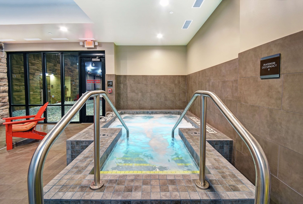 Home2 Suites by Hilton Beloit - photo 31