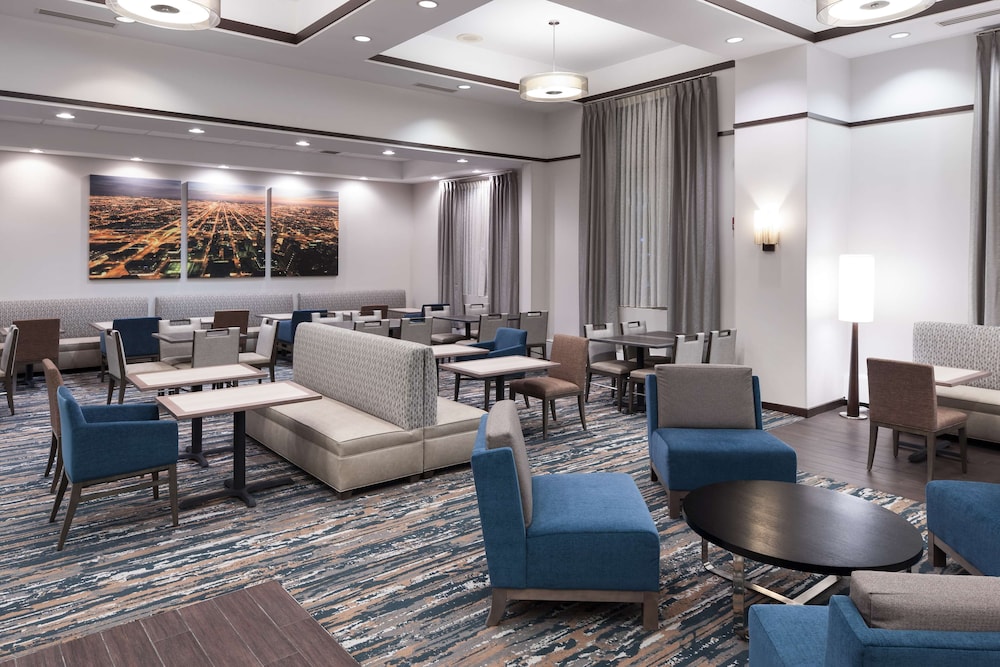 Hampton Inn & Suites Chicago North Shore Skokie - photo 6