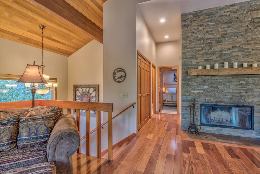 Tan Oak Unit 37 in Sunriver, United States