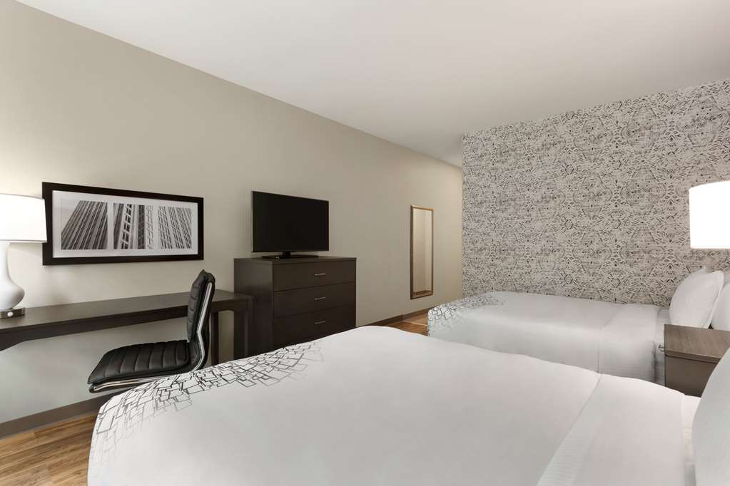 La Quinta Inn & Suites by Wyndham Rock Hill - photo 24