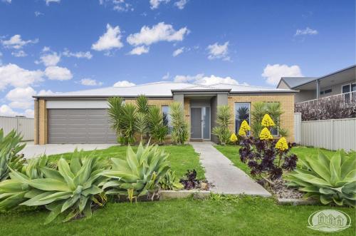 Escape on Wannon in Portland, Australia