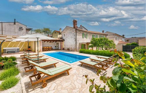 Gorgeous Home In Krnica — 4-Star Luxury Hotel in Marcana, Croatia