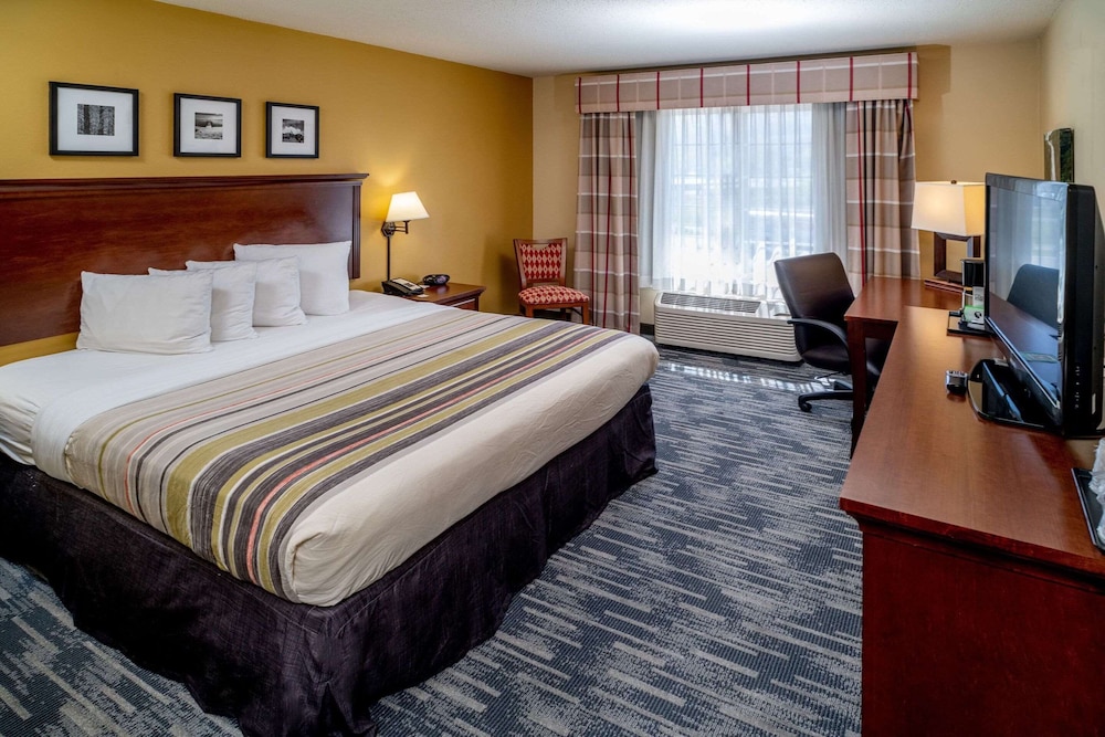 Country Inn & Suites by Radisson Charleston South WV - photo 18