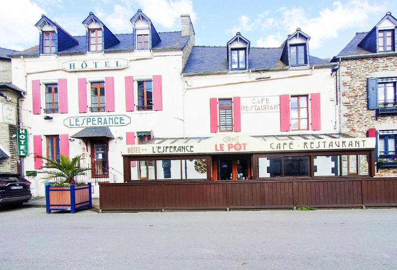 Hotel Restaurant L'Esperance - carbon neutral hotel in Saint-Cast-Le-Guildo