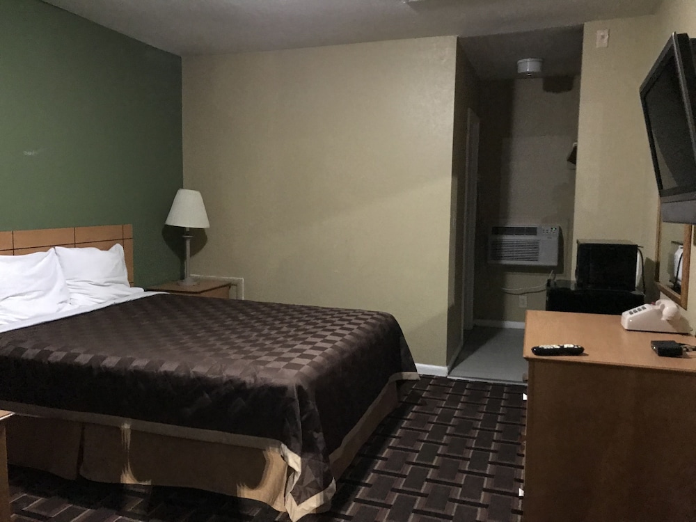 Princess Motel Maryville - photo 12