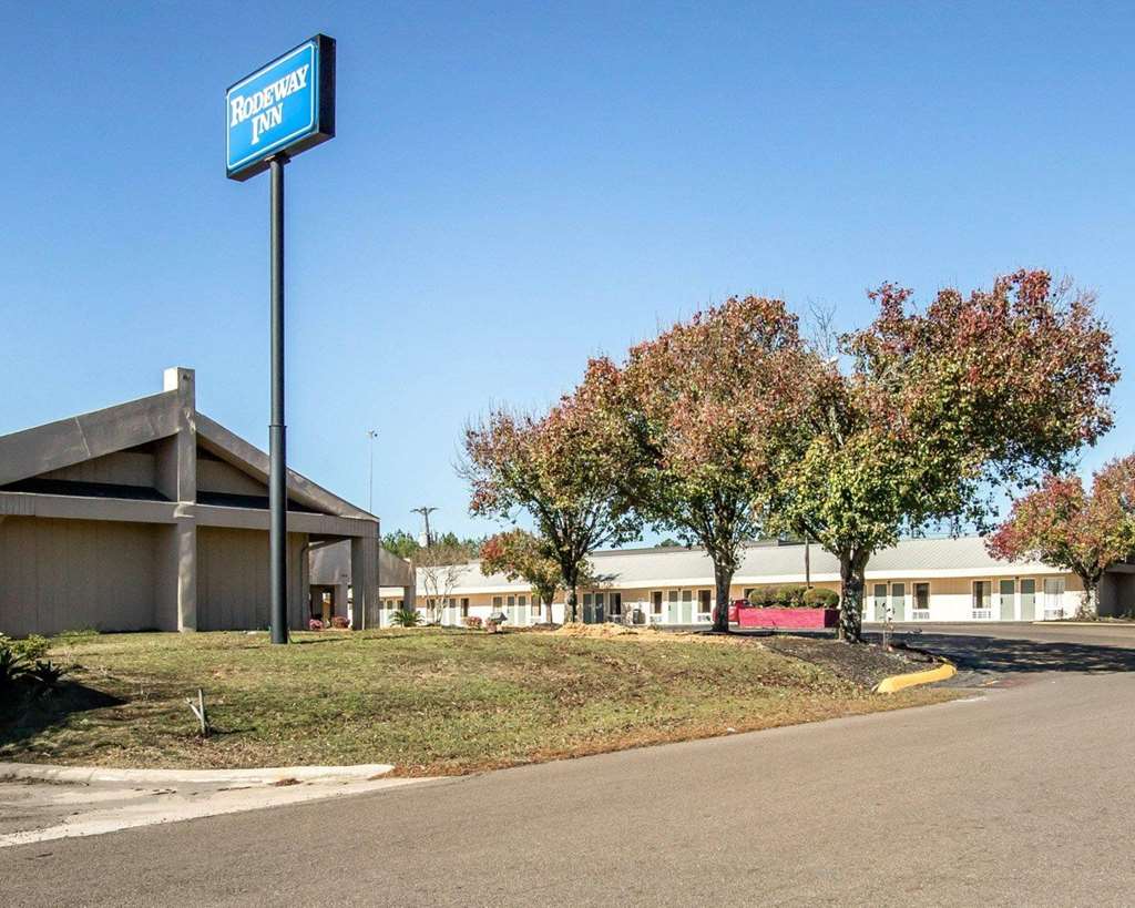 Rodeway Inn & Suites Brookhaven MS - photo 2