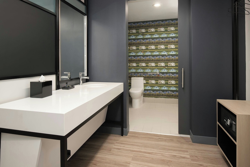 Aloft Sacramento Airport Natomas - photo 26
