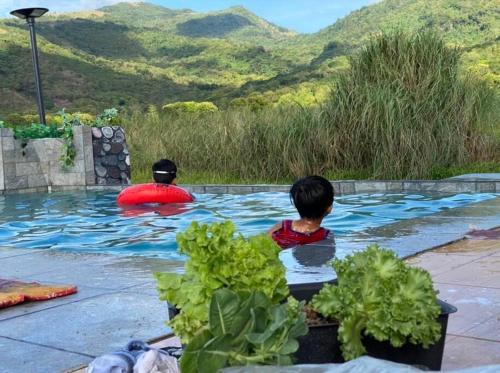 Casita Blanca Jala Jala Tiny House & Farm Stay — 4-Star Luxury Hotel in Jalajala, Philippines
