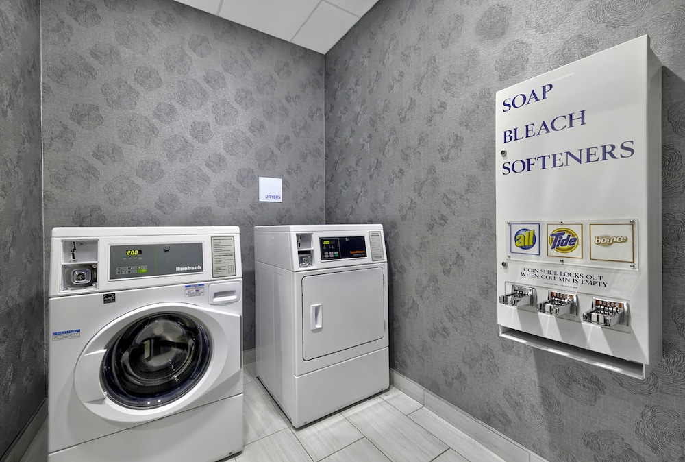 Holiday Inn Express Hotel & Suites Kansas City Grandview by IHG - photo 30