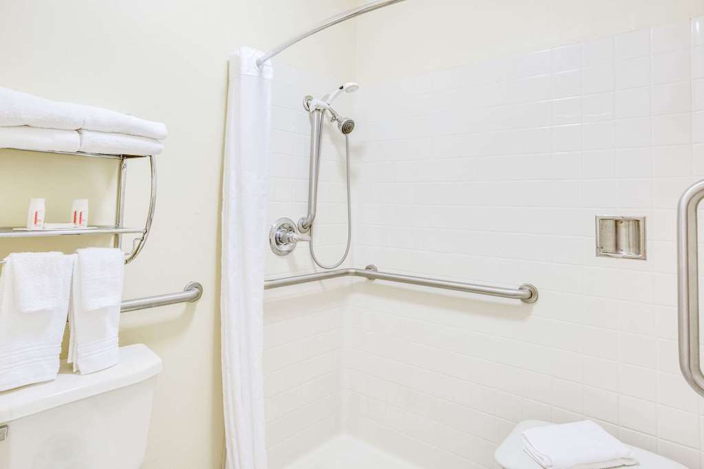 Days Inn by Wyndham Trumann AR - photo 8
