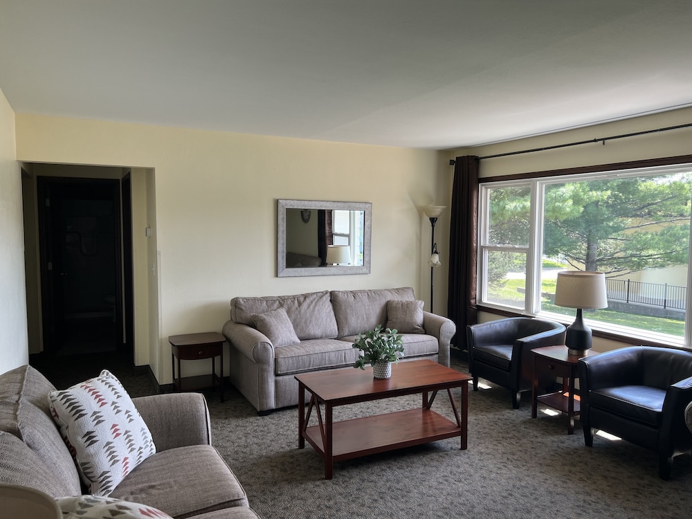 All Star Inn & Suites - photo 256