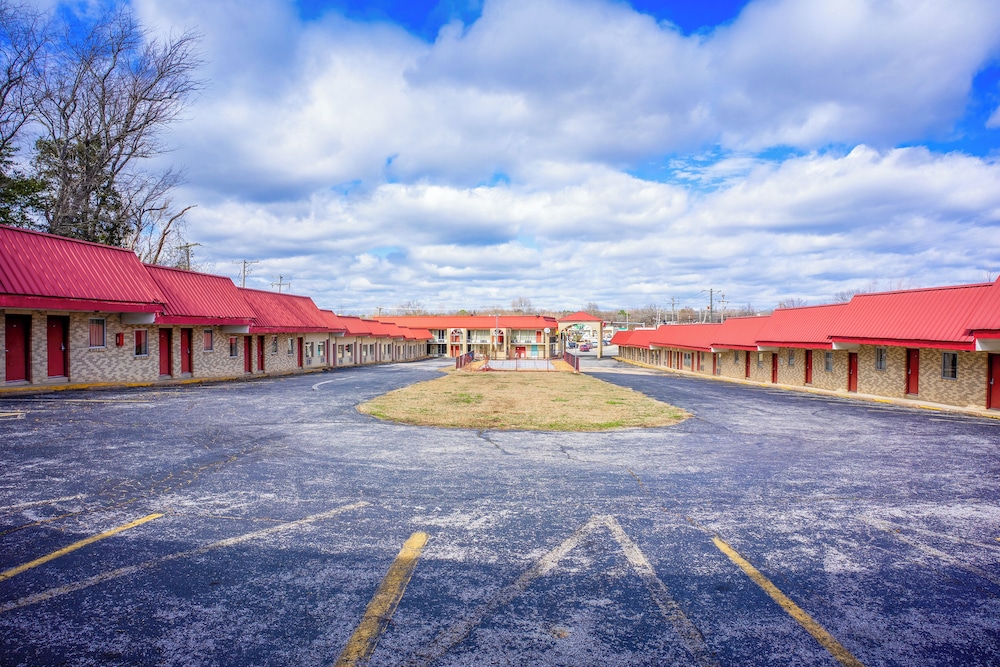 Ozark Junction mountain view by OYO - photo 93