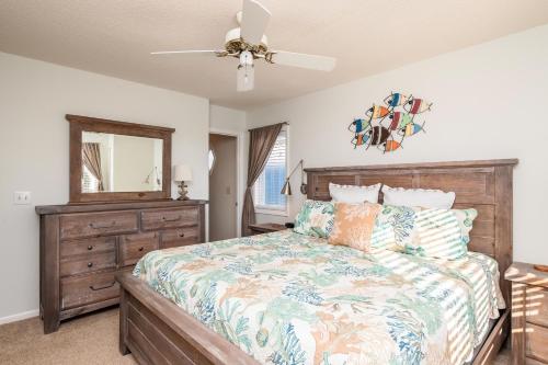 All About The Views by Oak Island Accommodations - photo 15