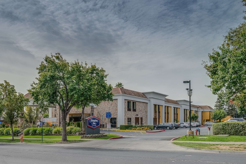Hampton Inn Livermore - featured photo