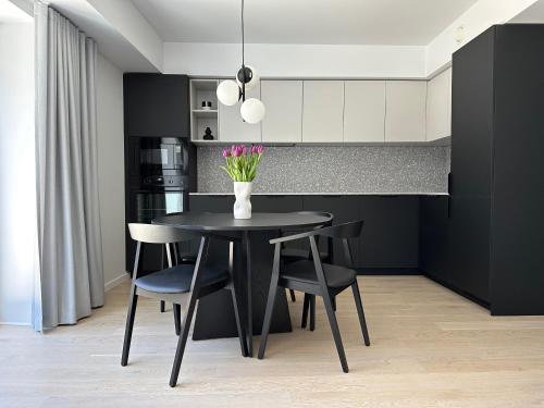 Brand New Apartments with Balcony and Free Parking