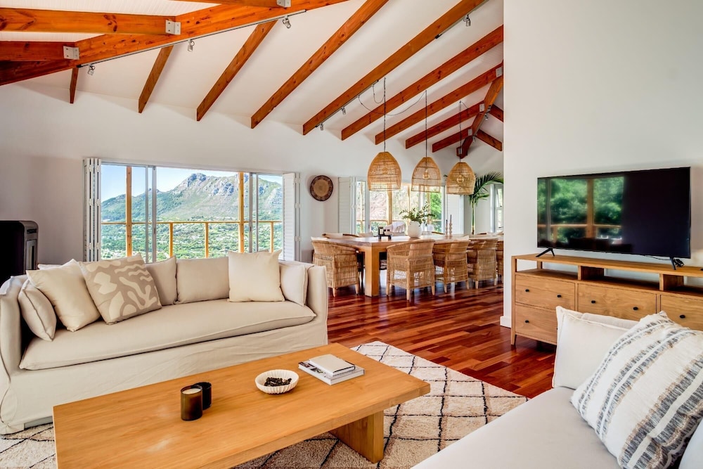 Eco Villa w Garden and Sauna Mountain View Villa — 4-Star Luxury Hotel in Cape Town, South Africa