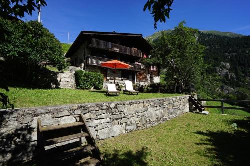 Chalet Il Pruno del Rosa — 4-Star Luxury Hotel in Macugnaga, Italy