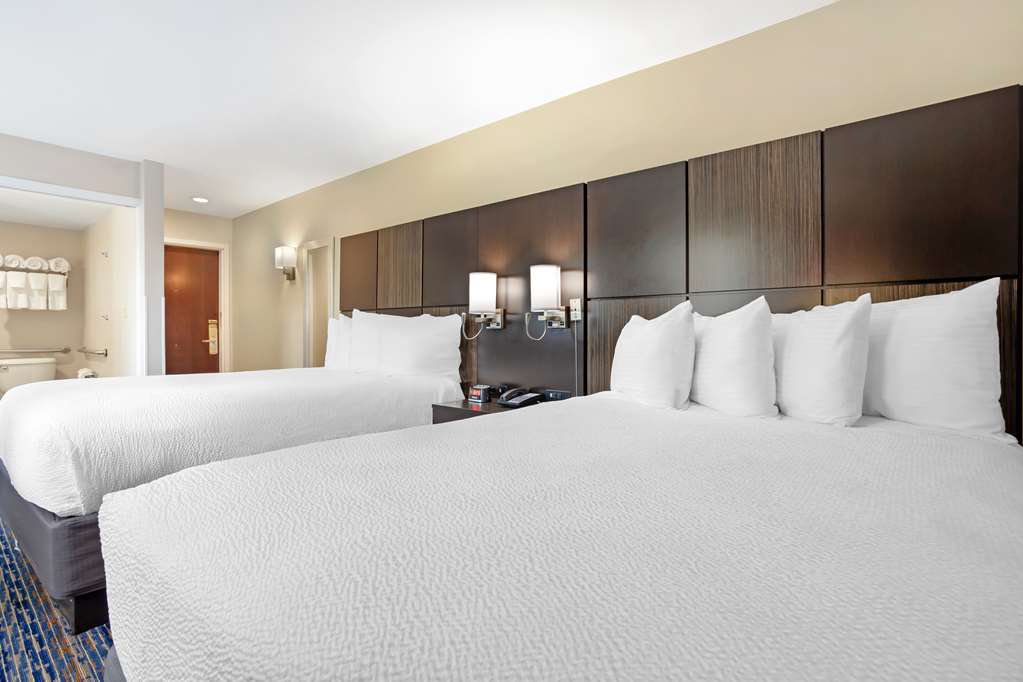 Best Western Plus Fairfield Hotel - photo 10