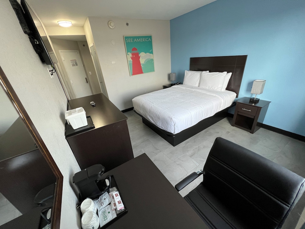 Travelodge by Wyndham Ozone Park - photo 7