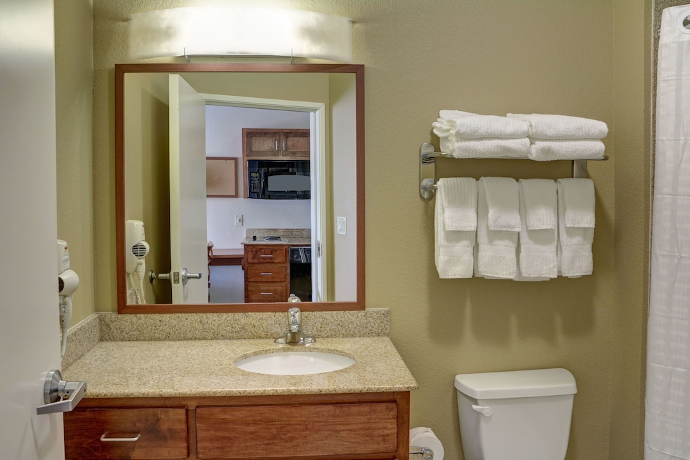 Candlewood Suites Texarkana by IHG - photo 17