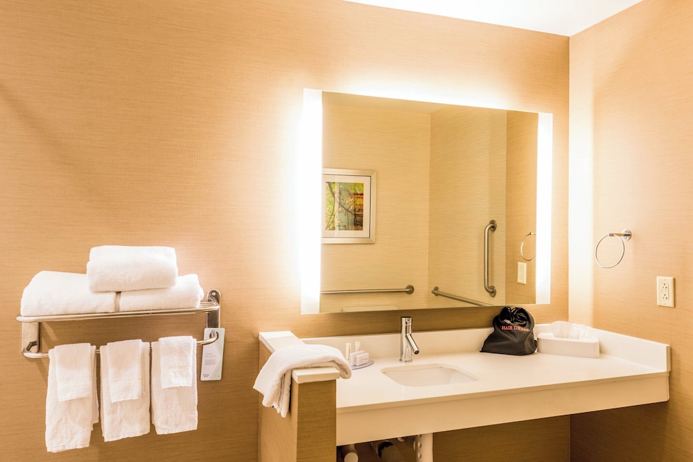 Fairfield Inn & Suites by Marriott Atlanta Fairburn - photo 22
