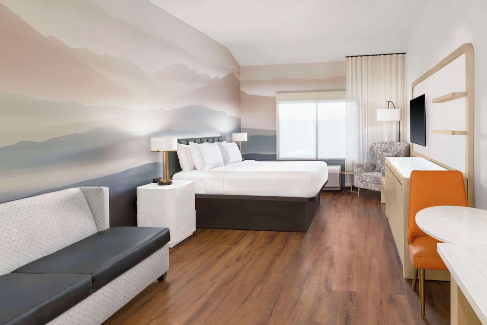 DoubleTree by Hilton Phoenix Gilbert - photo 23