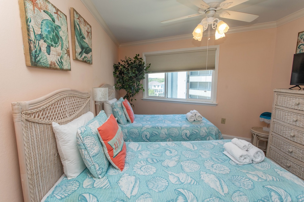 Royal Garden Resort 401 3 Bedroom Condo by Redawning - photo 6