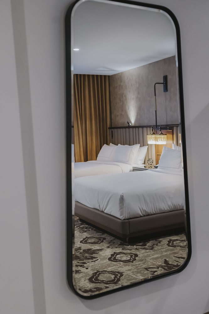 The Peregrine Omaha Downtown Curio Collection by Hilton - photo 12