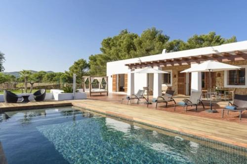Villa Dalt S'Era — 4-Star Luxury Hotel in Santa Eularia Des Riu, Spain