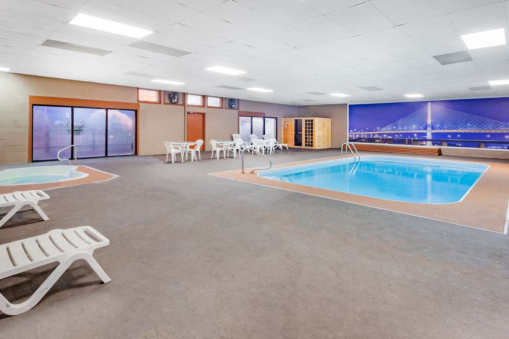 Baymont by Wyndham Perrysburg Toledo - photo 8