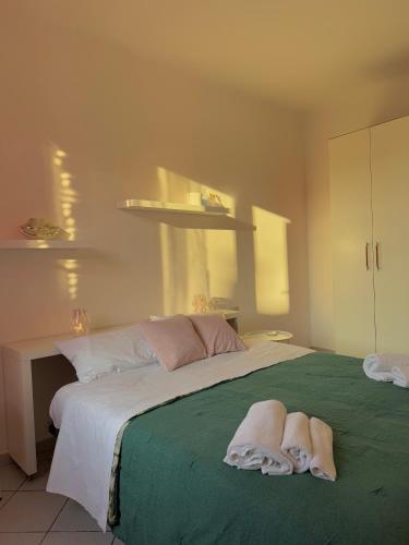 Navigli Home Metro4 Tram2 Naviglio Grande — 4-Star Luxury Hotel in Milan, Italy