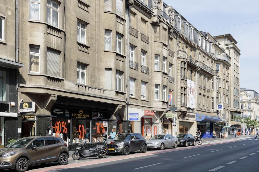 The Queen Luxury Apartments Villa Gemma — 4-Star Luxury Hotel in Luxembourg, Luxembourg