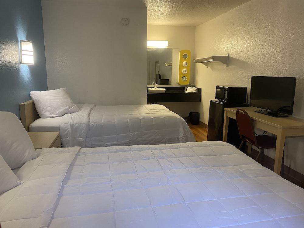 Loyalty Inn Tallahassee - photo 8
