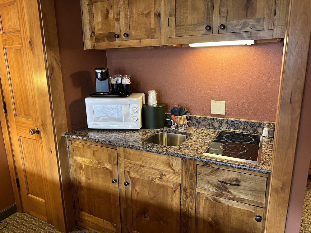 Silver Moon Inn - photo 106