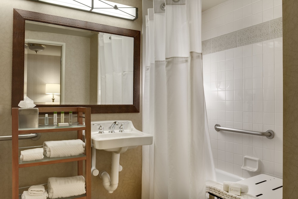 DoubleTree Suites by Hilton Phoenix - photo 25